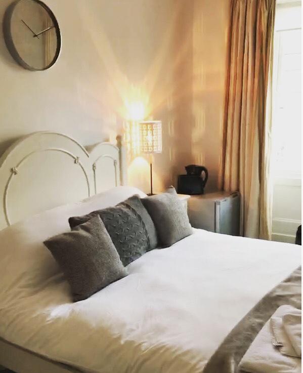 Wansford Country Lounge B&B Ngoại thất bức ảnh