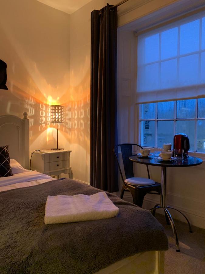 Wansford Country Lounge B&B Ngoại thất bức ảnh